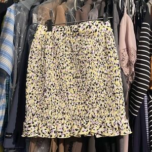 Smocked mini skirt, worn once 💛💜🤍